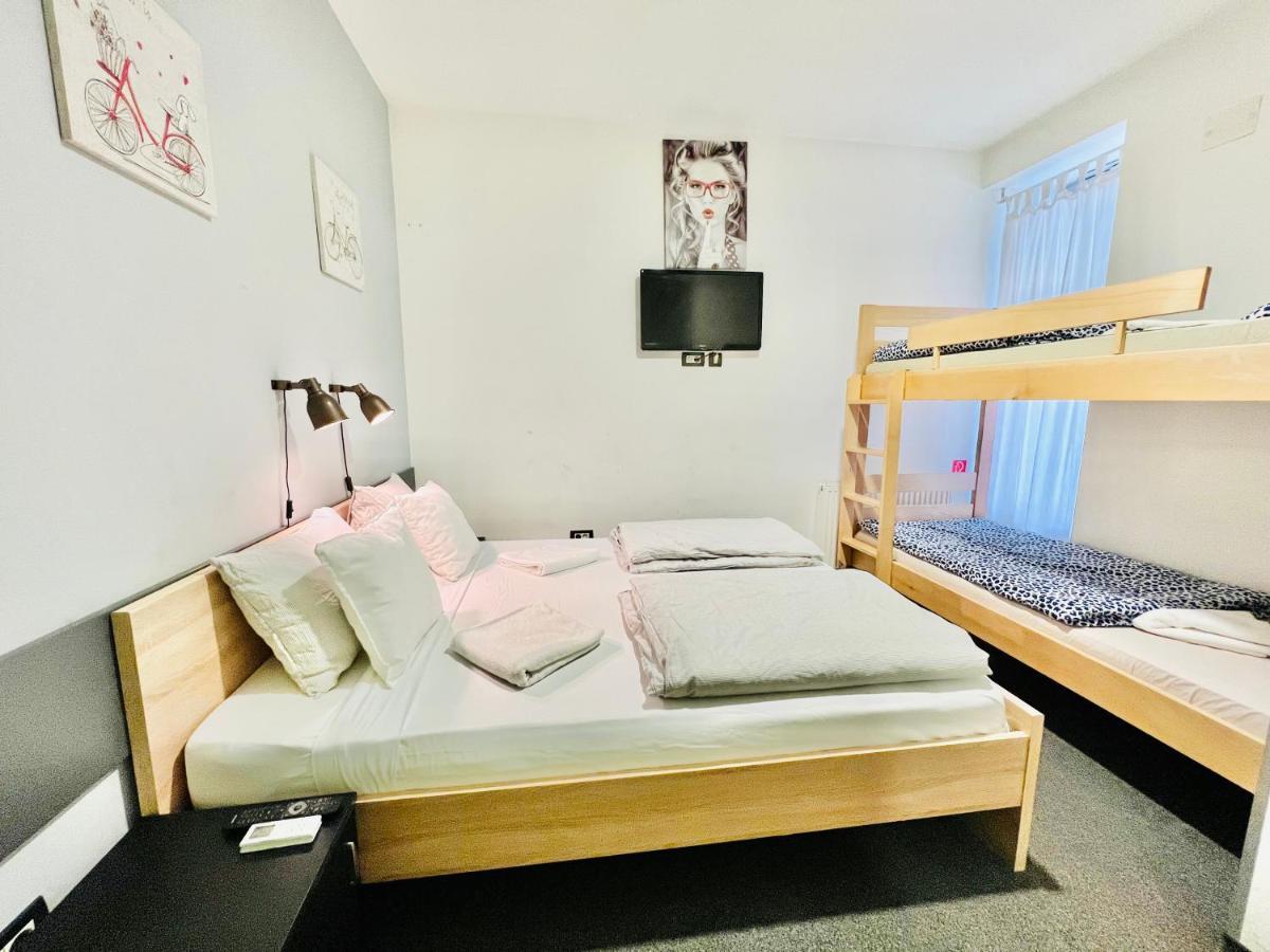 Himalayan Hostel Zagabria Esterno foto