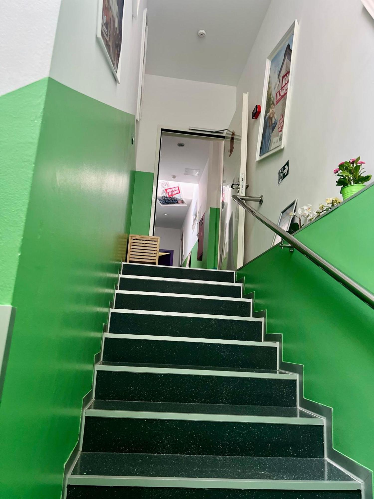 Himalayan Hostel Zagabria Esterno foto